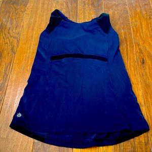 Athleta run top with pockets